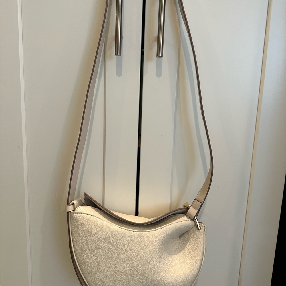 Elegant Cream Shoulder Bag